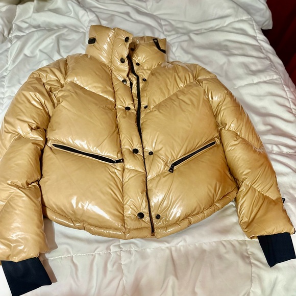 Women’s Tan/Camel color, athletic, down material, zip sleeves and super warm! - Picture 2 of 6